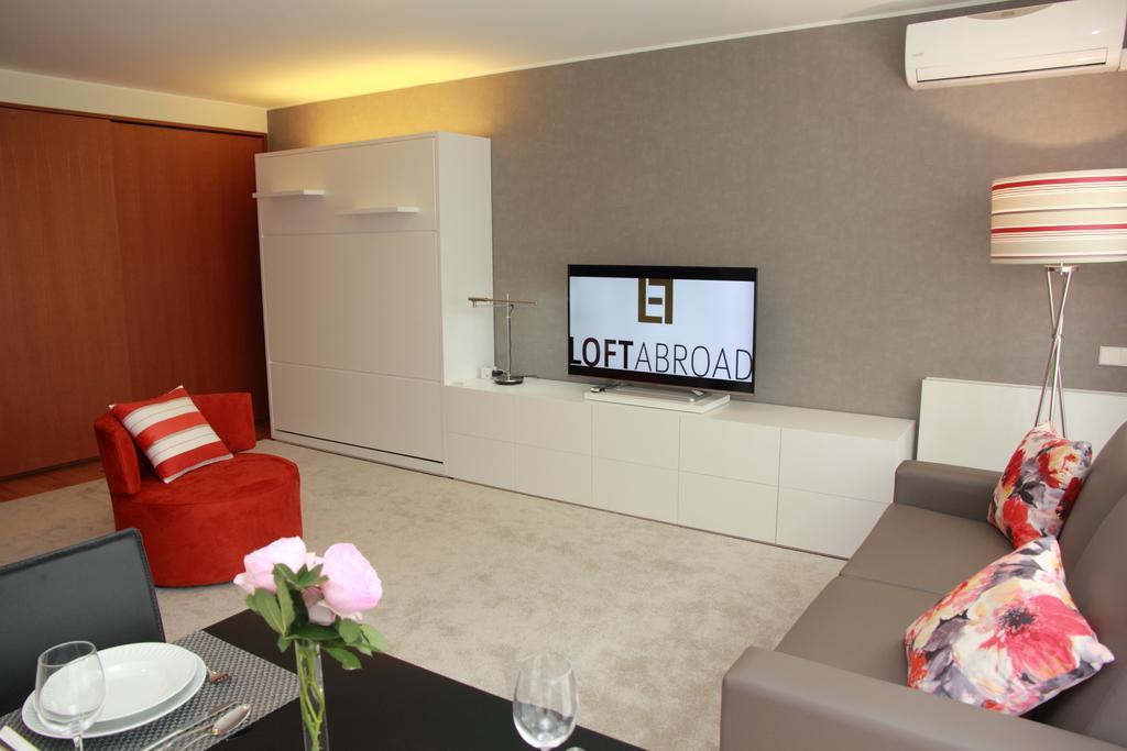 Loftabroad Studios Porto Bilik gambar